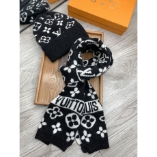 Louis Vuitton Caps Scarfs